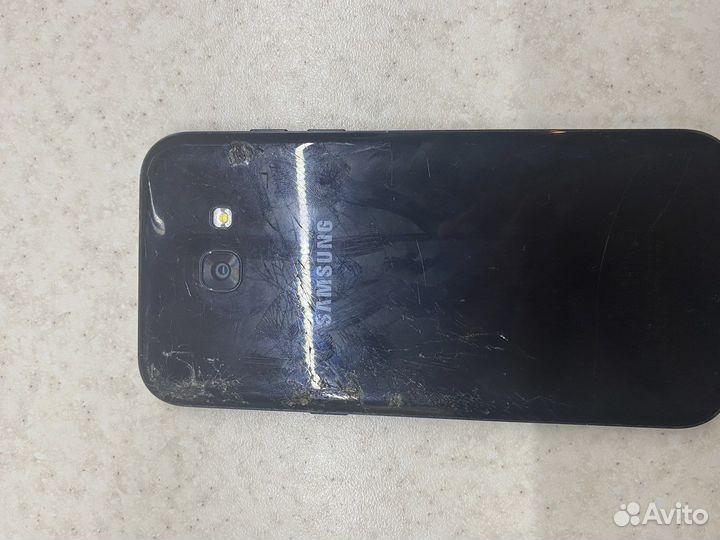 Телефон Samsung galaxy a5 2017