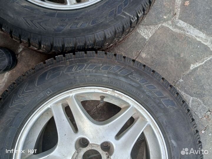 Sava Trenta 215/60 R16