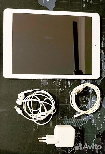 Планшет Apple iPad air 2013 (a 1475)