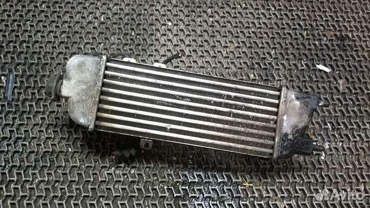 Радиатор интеркулера Hyundai i30, 2011