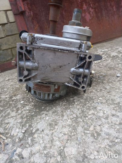 Двигатель снегоуборщика