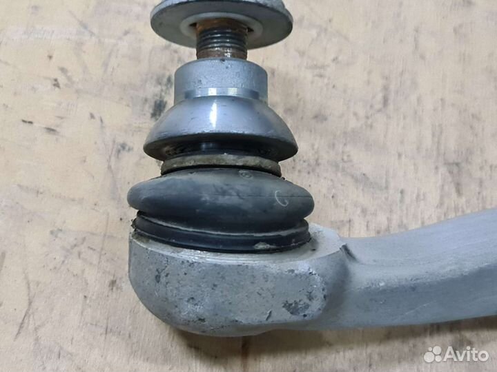 Передний продольный рычаг Mercedes W205 правый