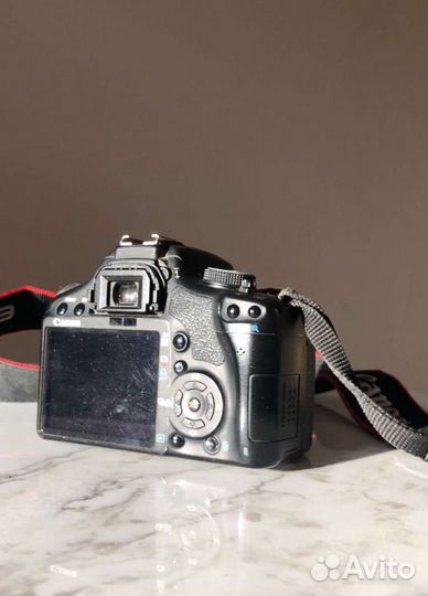 Зеркальный фотоаппарат