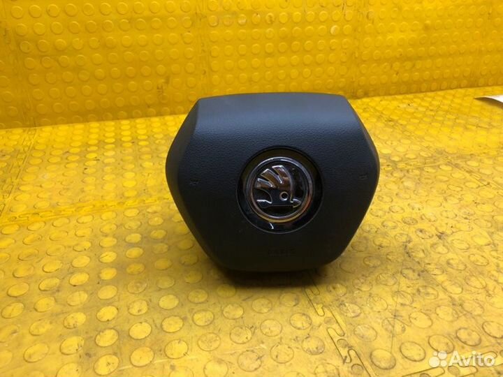 Подушка безопасности в рулевое колесо Skoda Karoq