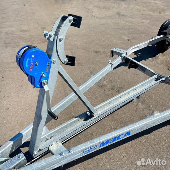 Тормозной прицеп для лодки до 6.2м