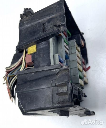 Пежо 607 Блок предохранителей