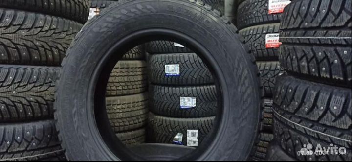 Nokian Tyres Hakkapeliitta 9 SUV 225/60 R17 103T