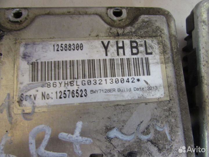 Блок управления двигателем Cadillac SRX 2003 -2009