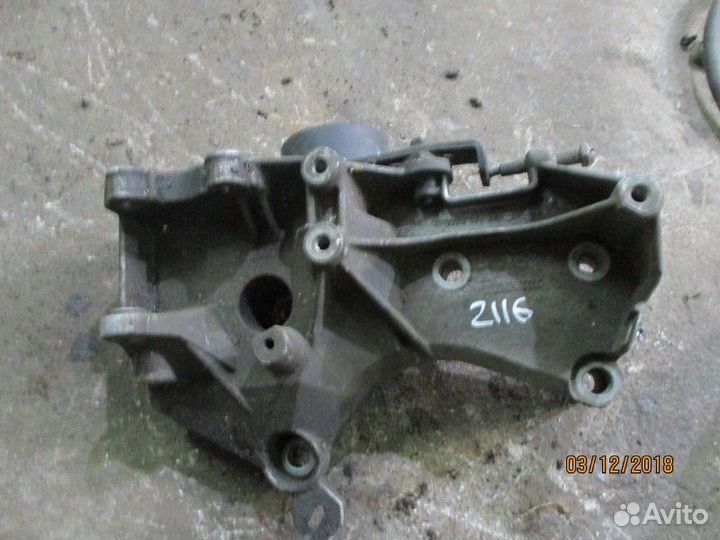 Кронштейн гур Renault Clio 3