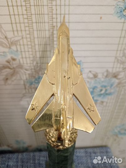 Настольные часы из бронзы су-24