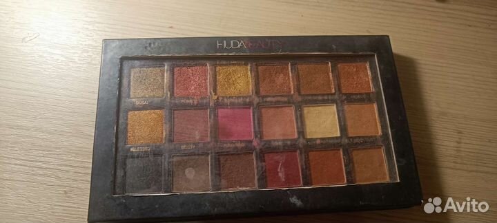 Huda beauty тени