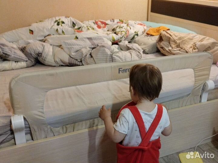 Бортик в кроватку