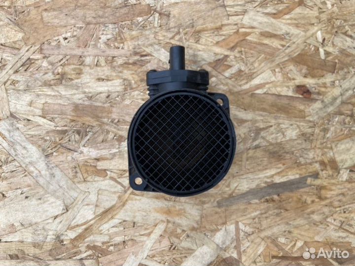 Датчик массового расхода воздуха Porsche Cayenne