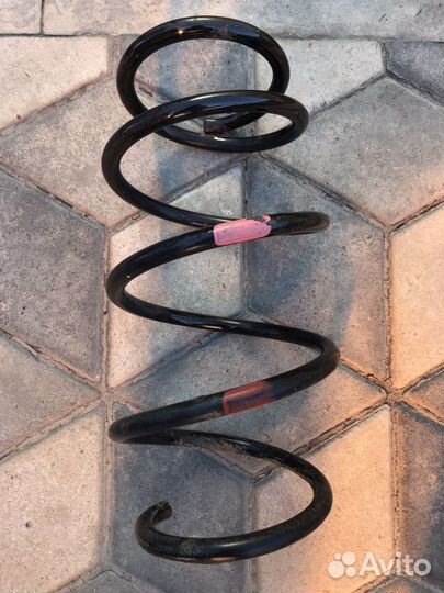 Пружина правая передняя Тойота Камри 40 2,4