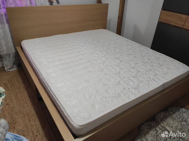 Кровать IKEA malm