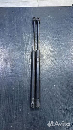 Амортизатор стойка капота BMW E70 E71