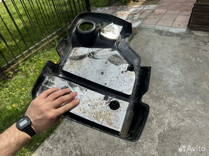 Крышка двигателя ваз