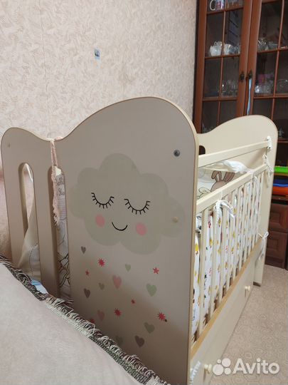 Детская кроватка с матрасом