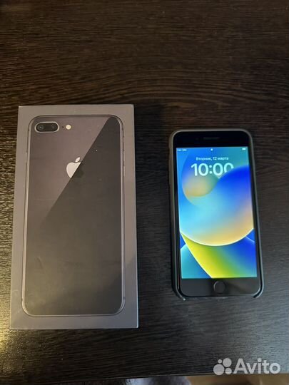 iPhone 8 Plus, 64 ГБ