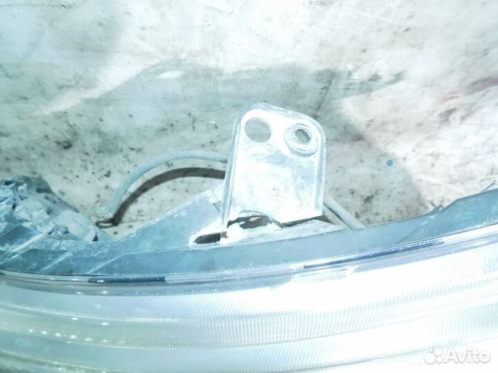 Фара левая ниссан тиида C11