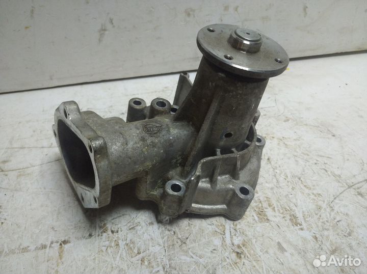 Помпа 4D56 Aisin WPM-068V Mitsubishi L200
