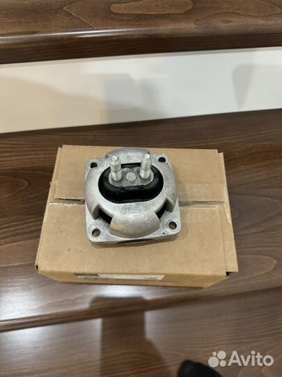 Подушка коробка передач mercedes