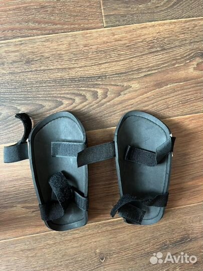 Футбольные щитки