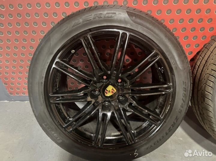 Диски с резиной Porsche Cayenne 958 2016 R21