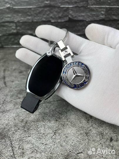 Чехол для ключей с брелоком Mercedes