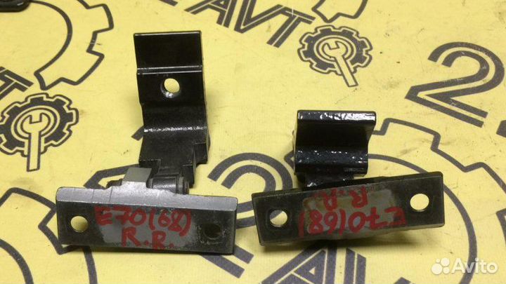 Петли двери задние правые Bmw X5 E70 N52B30 2007Г