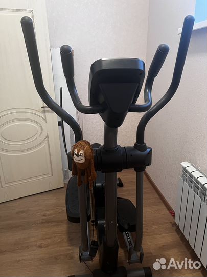 Продам Эллиптический тренажер