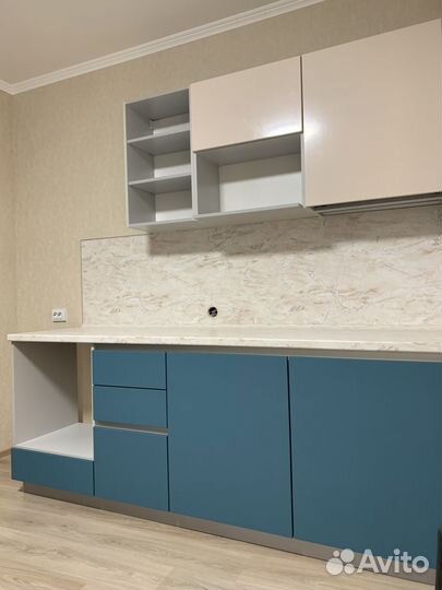 Кухонный гарнитур. Кухня без ручек ксп:43081