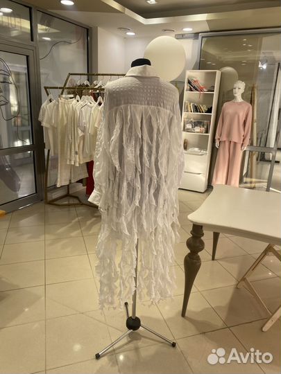 Рубашка с рюшами