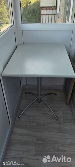 Продам стол