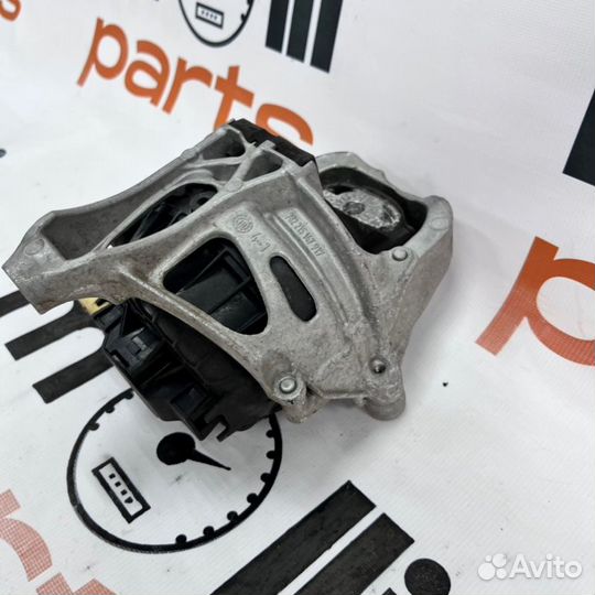 Подушка двигателя правая Audi Q8 2019