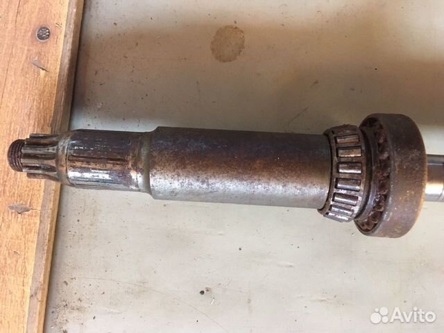 Вал вертикальный