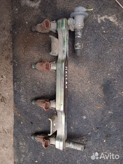 Форсунки (топливная рампа) Nissan sunny