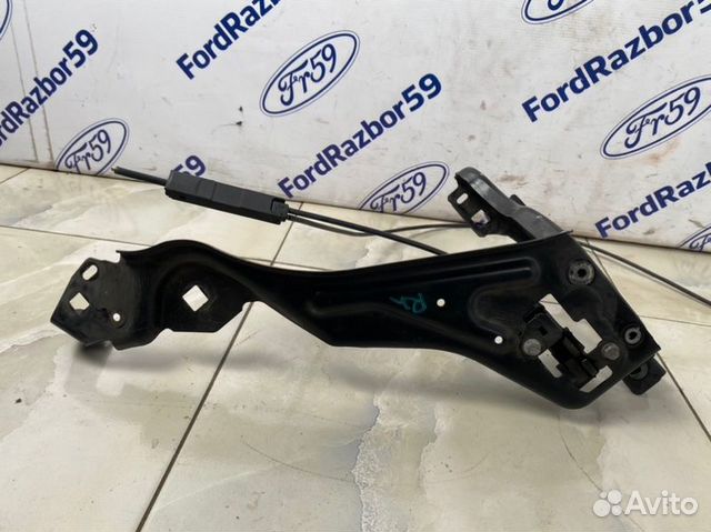 Крепление фары переднее правое Mercedes-Benz