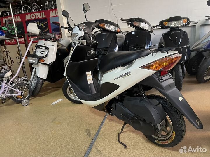 Мопед Suzuki Address V50 (CA44A)