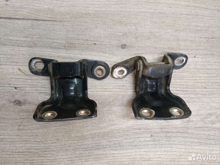 Петля двери задней правой kia Rio 1 2000-2005