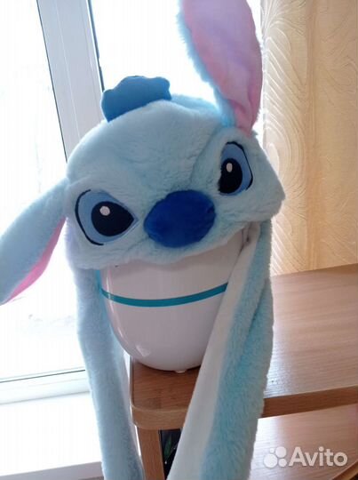 Шапка с двигающимися ушами