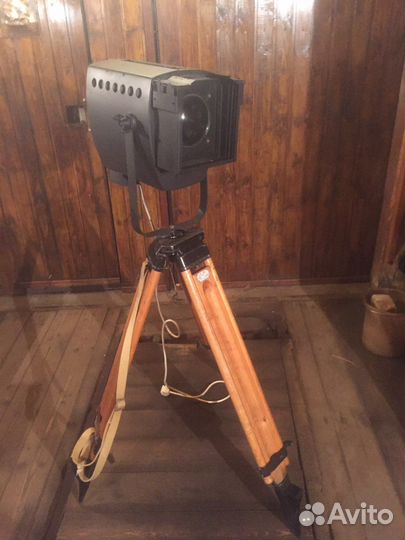 Прожектор на штативе СССР (2)