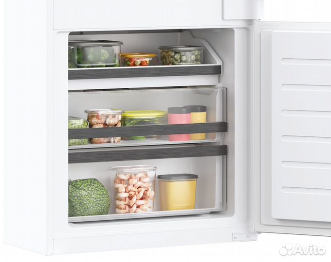 Холодильник встраиваемый Haier HBW5719ERU