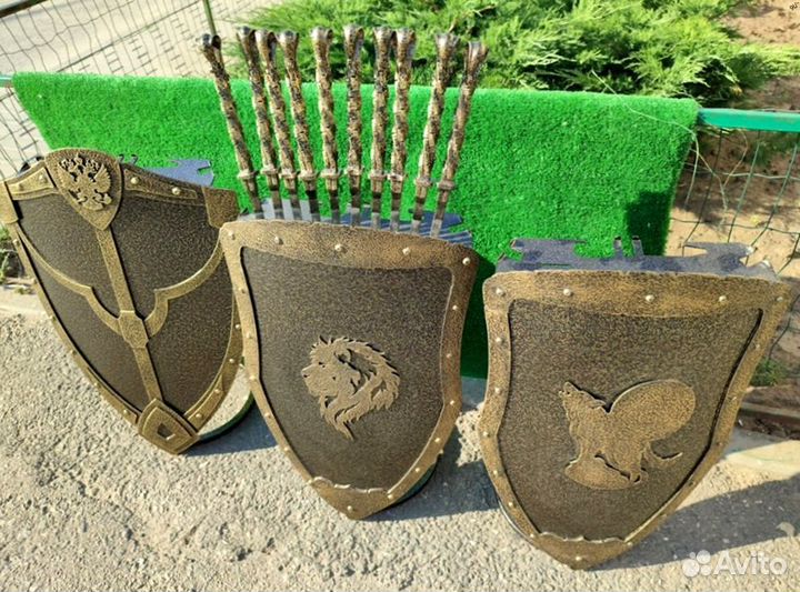 Щит подарочный/ подставка под шампуры