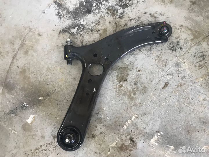 Рычаг передний правый Hyundai Solaris