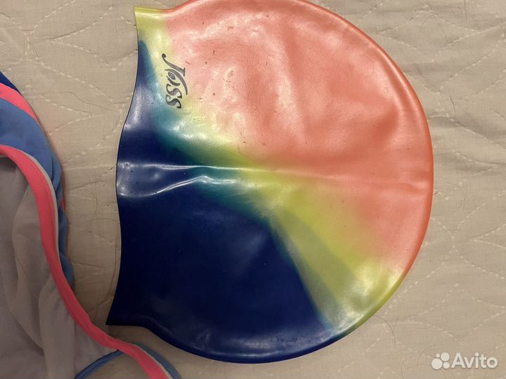 Купальник, шапочка и очки для плавания