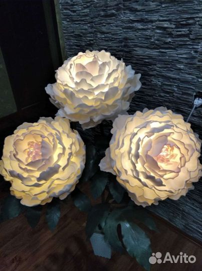 Цветы из изолона ростовые