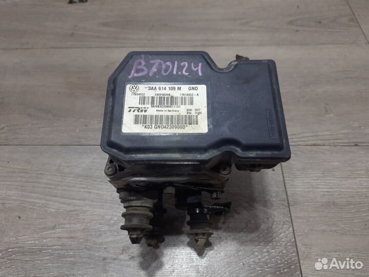 Блок ABS для Volkswagen Passat B7 3AA614109M