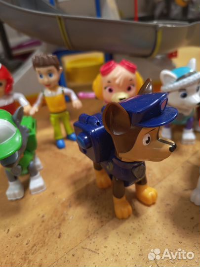 Щенячий патруль база и щенки