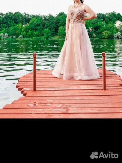 Вечернее платье в пол